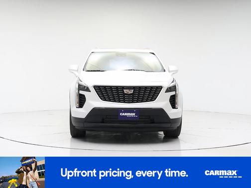 White 2023 Cadillac XT4 Luxury