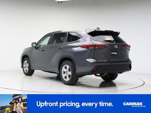 Gray 2023 Toyota Highlander L