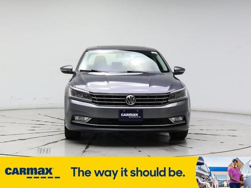 2016 Volkswagen Passat SE