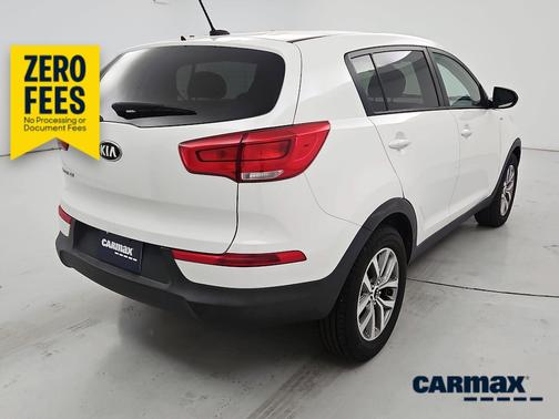 White 2016 Kia Sportage LX