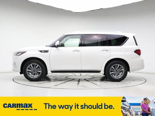 2022 INFINITI QX80 Luxe