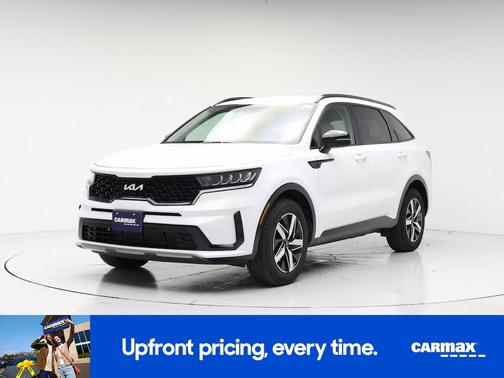 White 2023 Kia Sorento S