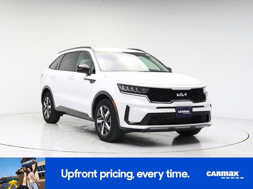 White 2023 Kia Sorento S
