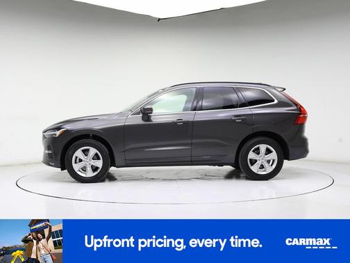 2022 Volvo XC60 B5 Momentum