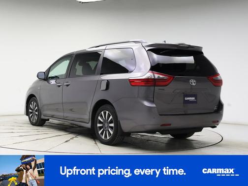 2020 Toyota Sienna XLE