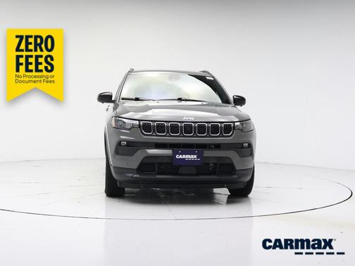 Gray 2024 Jeep Compass Latitude