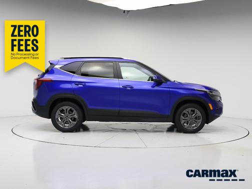 Blue 2024 Kia Seltos S