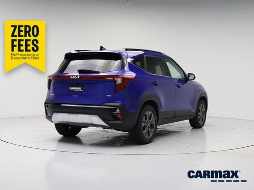 Blue 2024 Kia Seltos S