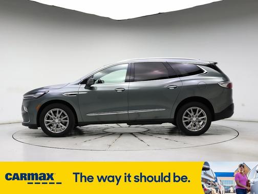 2022 Buick Enclave Essence