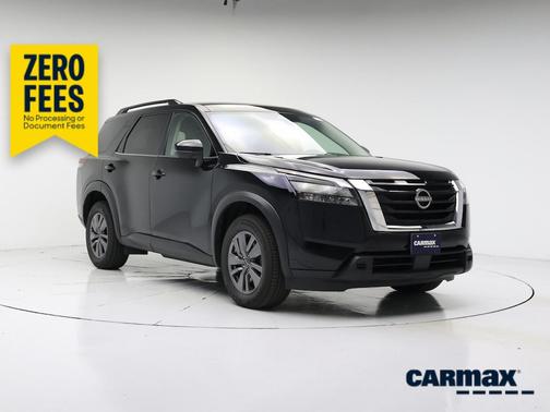 Black 2025 Nissan Pathfinder SV