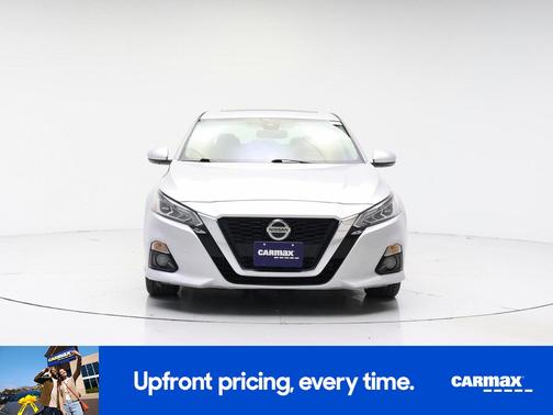 Silver 2019 Nissan Altima SL