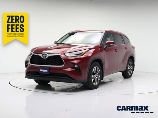 Red 2021 Toyota Highlander XLE
