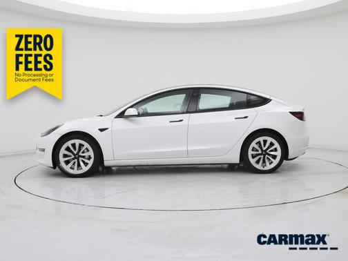 White 2022 Tesla Model 3