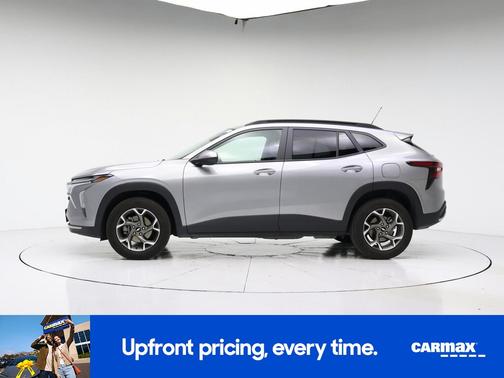 Gray 2025 Chevrolet Trax LT