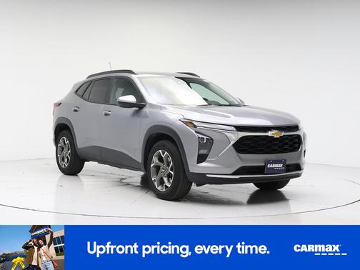 Gray 2025 Chevrolet Trax LT