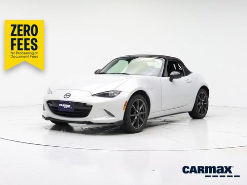 White 2017 Mazda MX-5 Miata Club