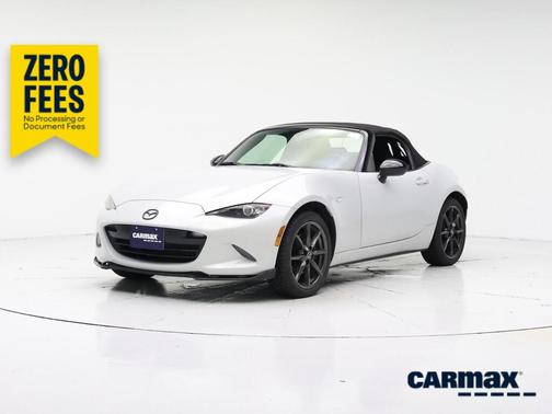 White 2017 Mazda MX-5 Miata Club