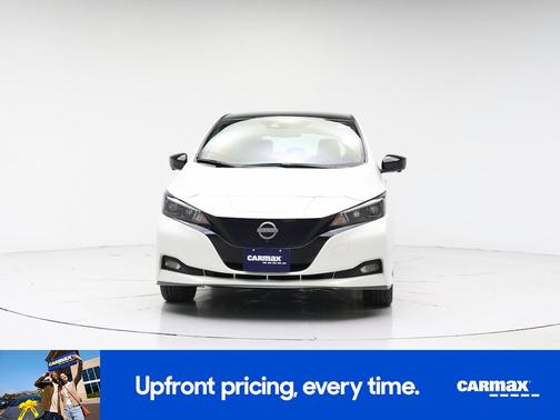 White 2023 Nissan Leaf SV Plus
