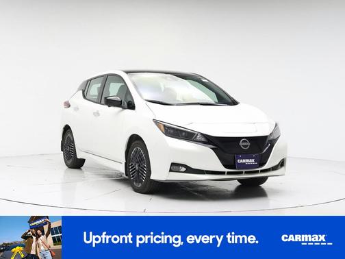 White 2023 Nissan Leaf SV Plus