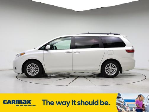2017 Toyota Sienna XLE