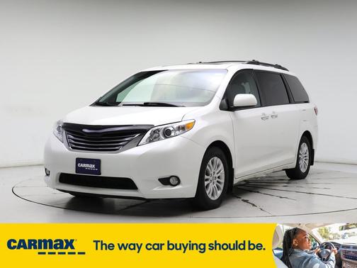 2017 Toyota Sienna XLE