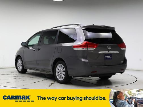 2013 Toyota Sienna XLE