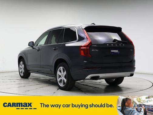 2021 Volvo XC90 T5 Momentum