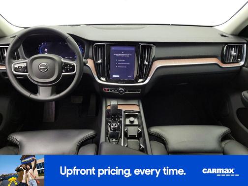 2023 Volvo S60 B5 Ultimate Bright Theme