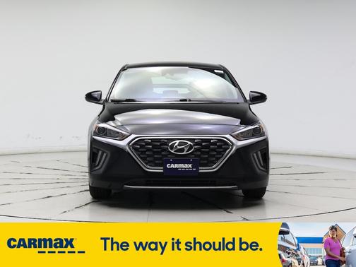 2022 Hyundai IONIQ Hybrid SE
