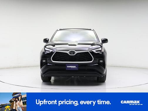 Black 2022 Toyota Highlander XLE