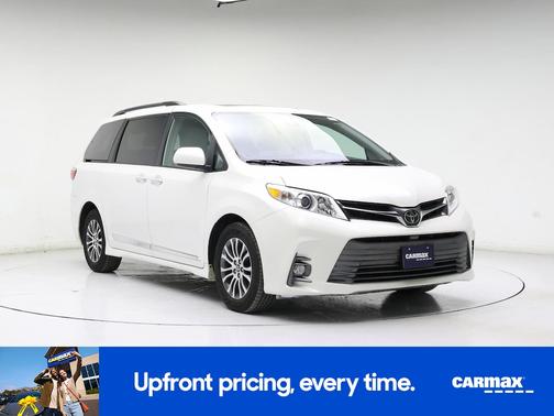 2019 Toyota Sienna XLE