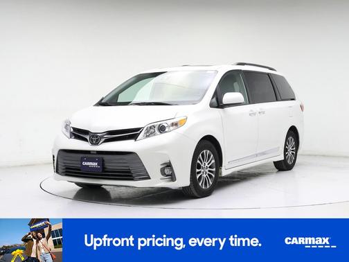 2019 Toyota Sienna XLE