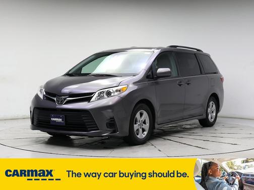 2018 Toyota Sienna LE