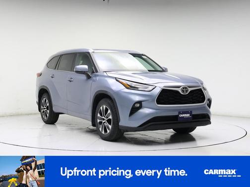 Blue 2022 Toyota Highlander XLE