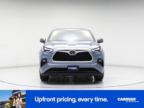 Blue 2022 Toyota Highlander XLE