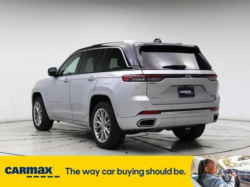 2023 Jeep Grand Cherokee Summit
