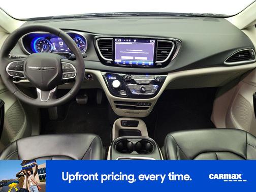 Gray 2023 Chrysler Pacifica Touring L