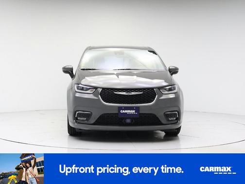 Gray 2023 Chrysler Pacifica Touring L