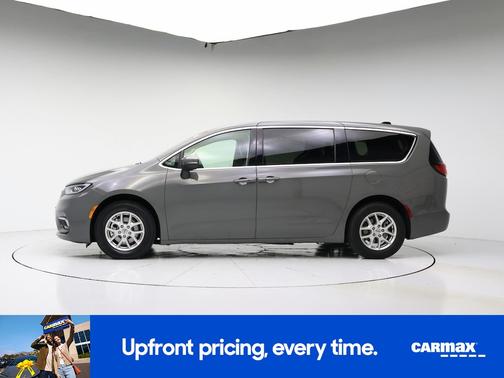Gray 2023 Chrysler Pacifica Touring L