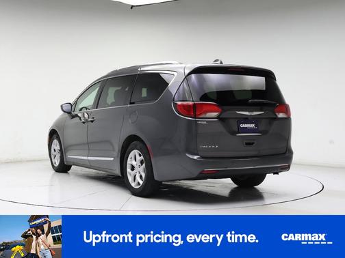 Gray 2018 Chrysler Pacifica Touring L