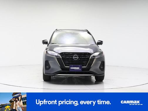 Gray 2024 Nissan Kicks SR