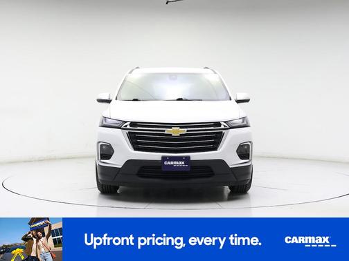 White 2023 Chevrolet Traverse LT Cloth