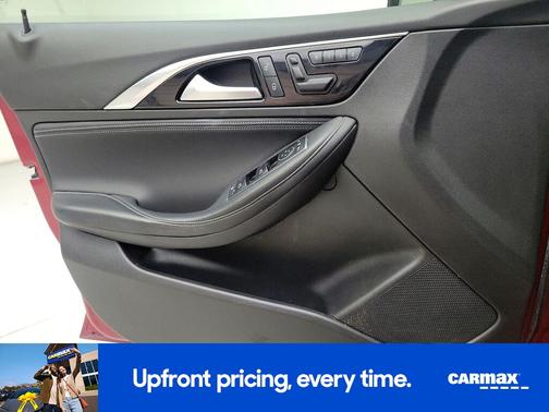 2017 INFINITI QX30 Luxury