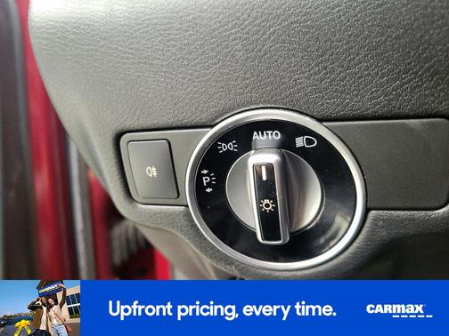 2017 INFINITI QX30 Luxury