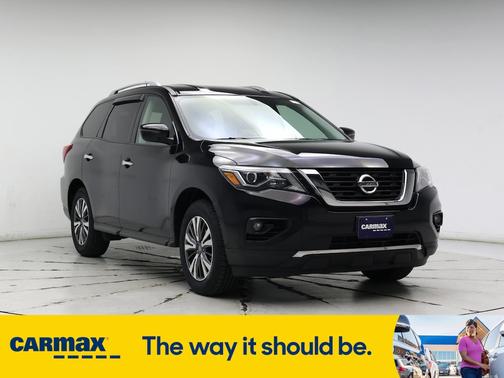 2018 Nissan Pathfinder SV