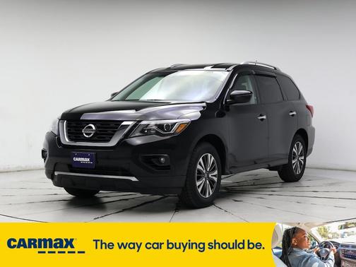 2018 Nissan Pathfinder SV