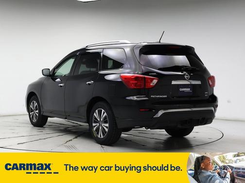 2018 Nissan Pathfinder SV