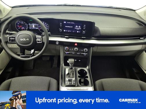 2022 Kia Carnival LX