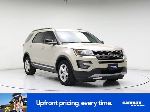 Gold 2017 Ford Explorer XLT