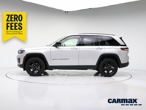 Silver 2024 Jeep Grand Cherokee Altitude
